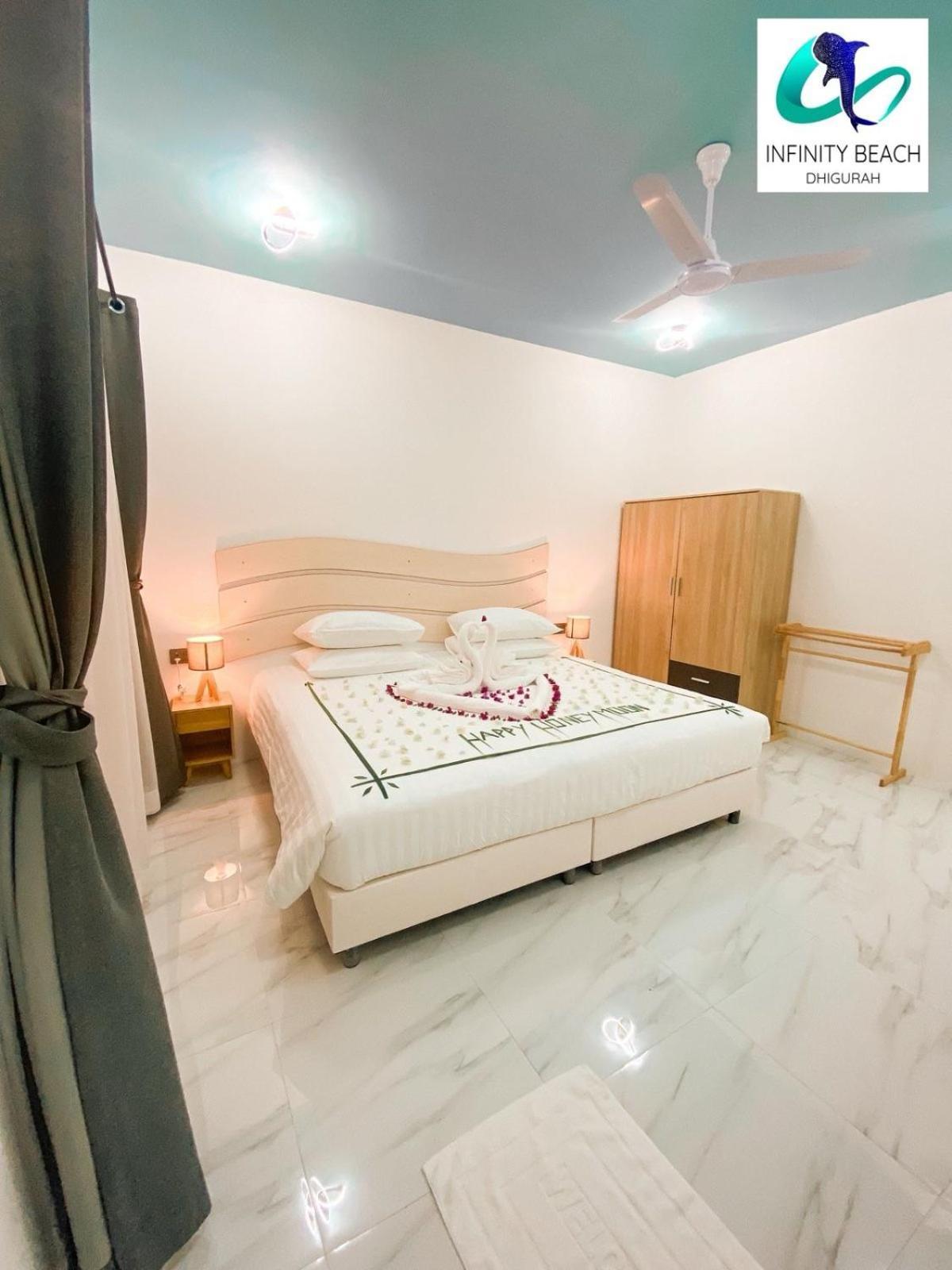 Infinity Beach Dhigurah Dhigurah  Extérieur photo